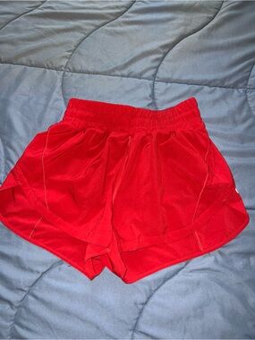 Lululemon tracker shorts 3”